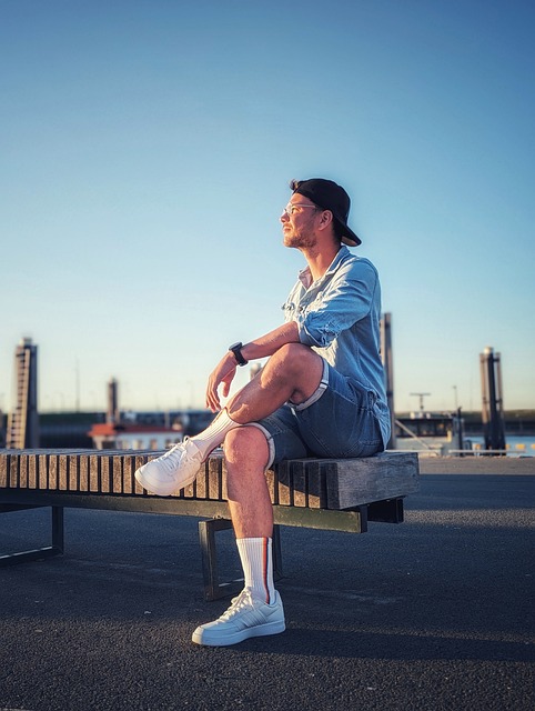 旅游者和探 旅游者和探